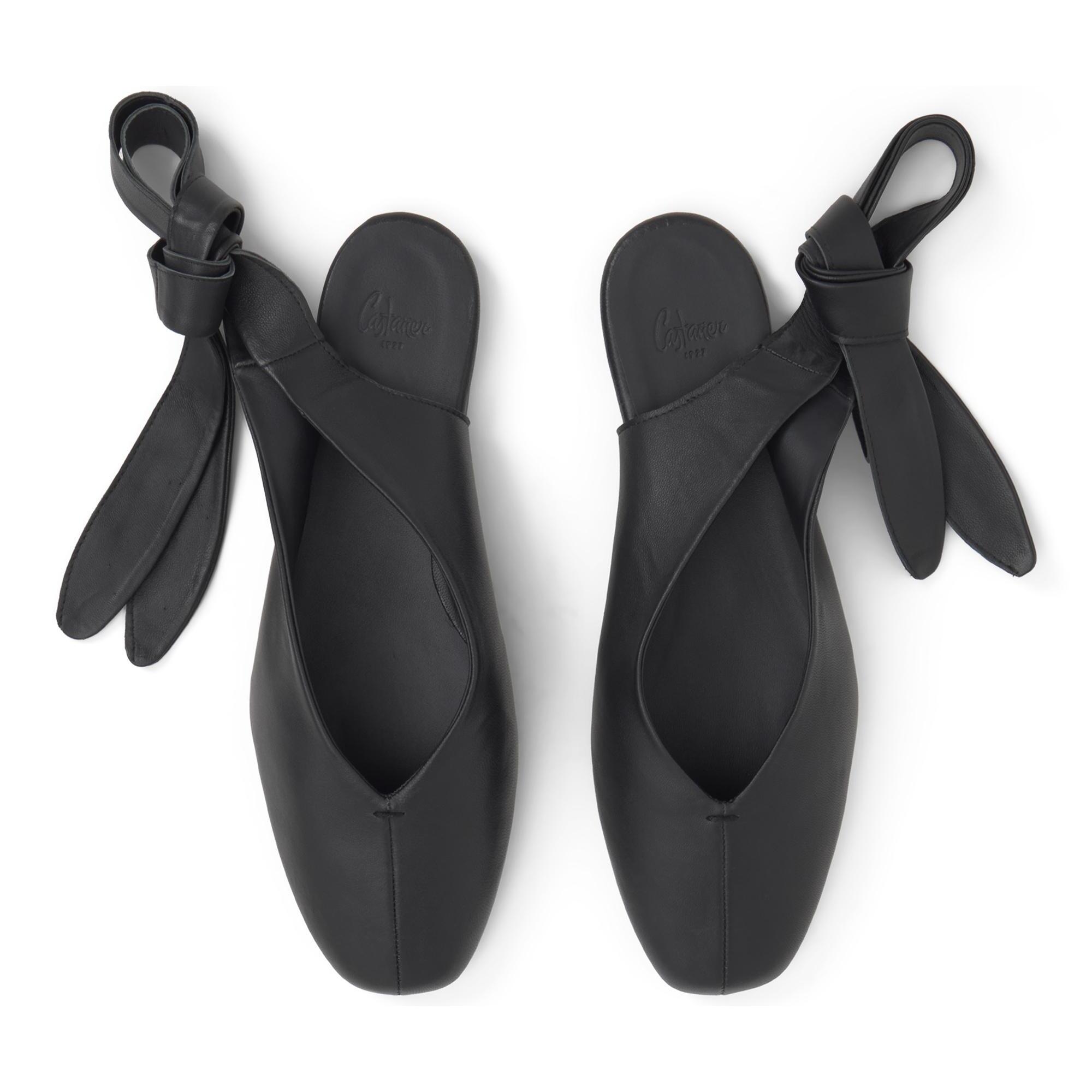 Bailarina plana Sybil en napa con cierre de cintas