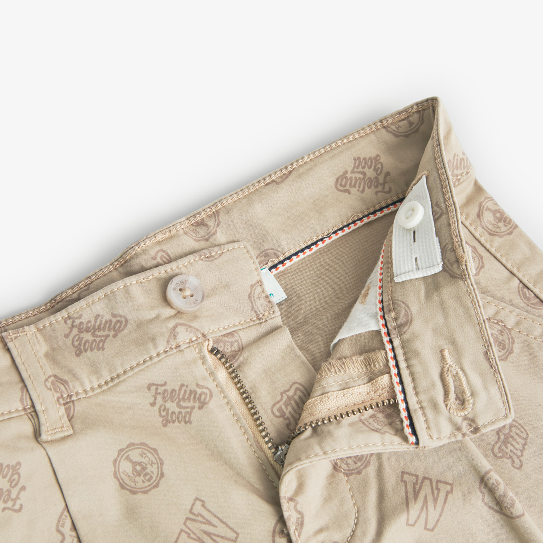 Bermudas elÃ¡sticas estampadas de color beige, Bermudas, niÃ±o