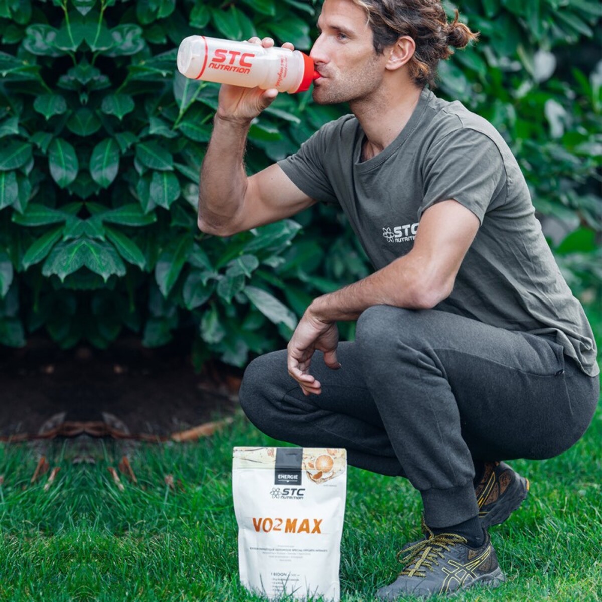 STC NUTRITION - VO2 Max - Préparation pour boisson énergétique isotonique spécial efforts intenses - Goût Orange - 15 doses - 525g