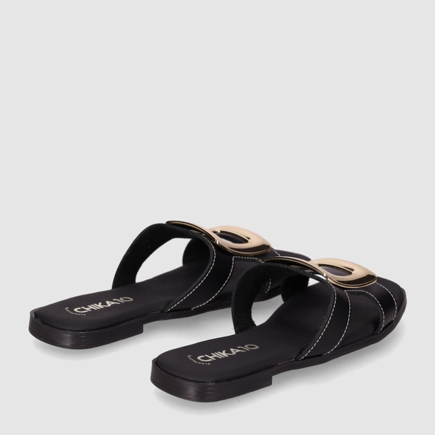 Sandalias de Piel - Negro - Tacón: Bajo