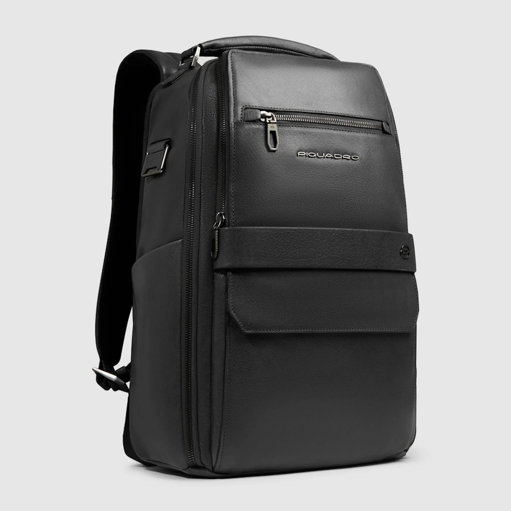 Piquadro Zaino da viaggio in pelle porta pc e iPad® con protezioni antiurto e RFID