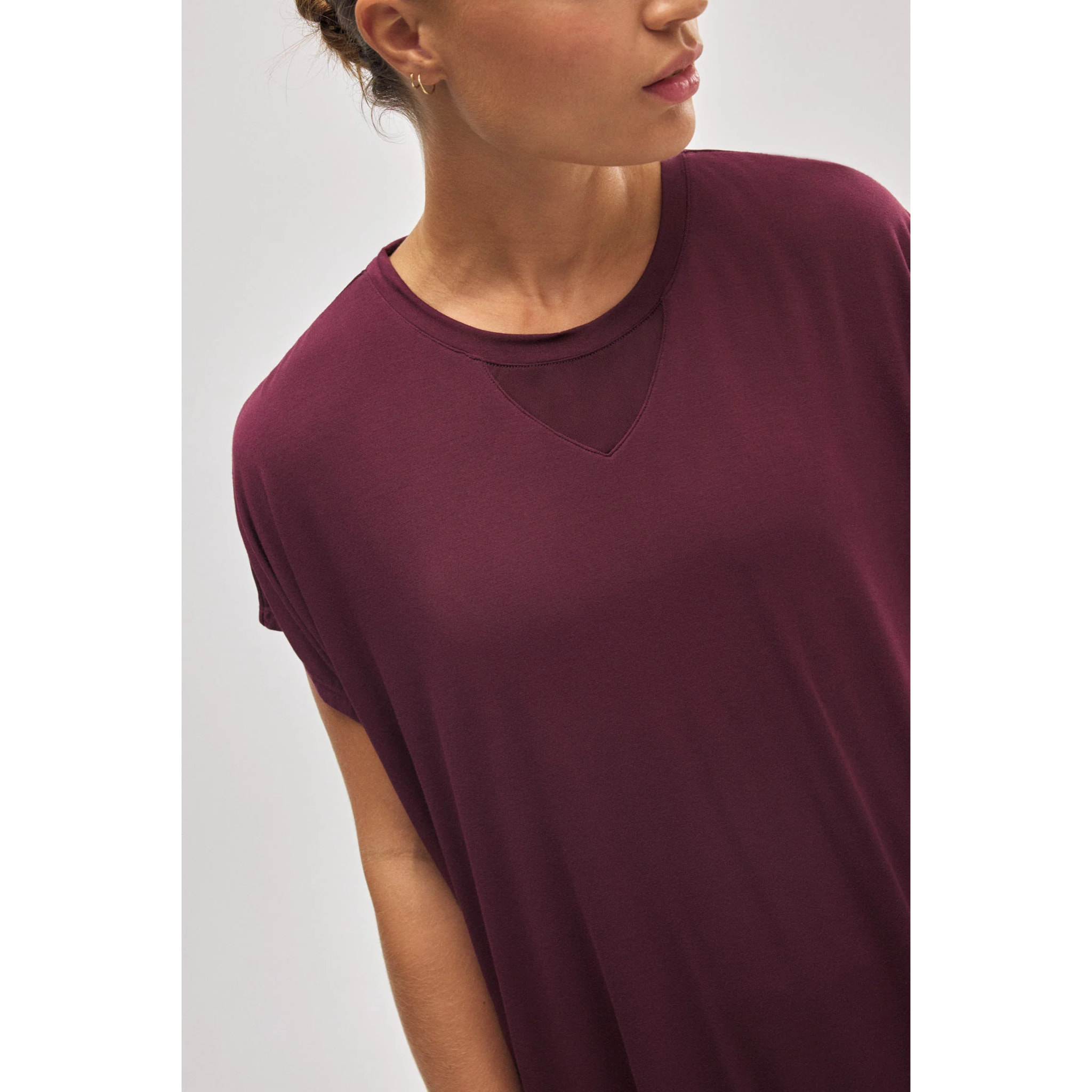 T-shirt sportiva a maniche corte bordeaux