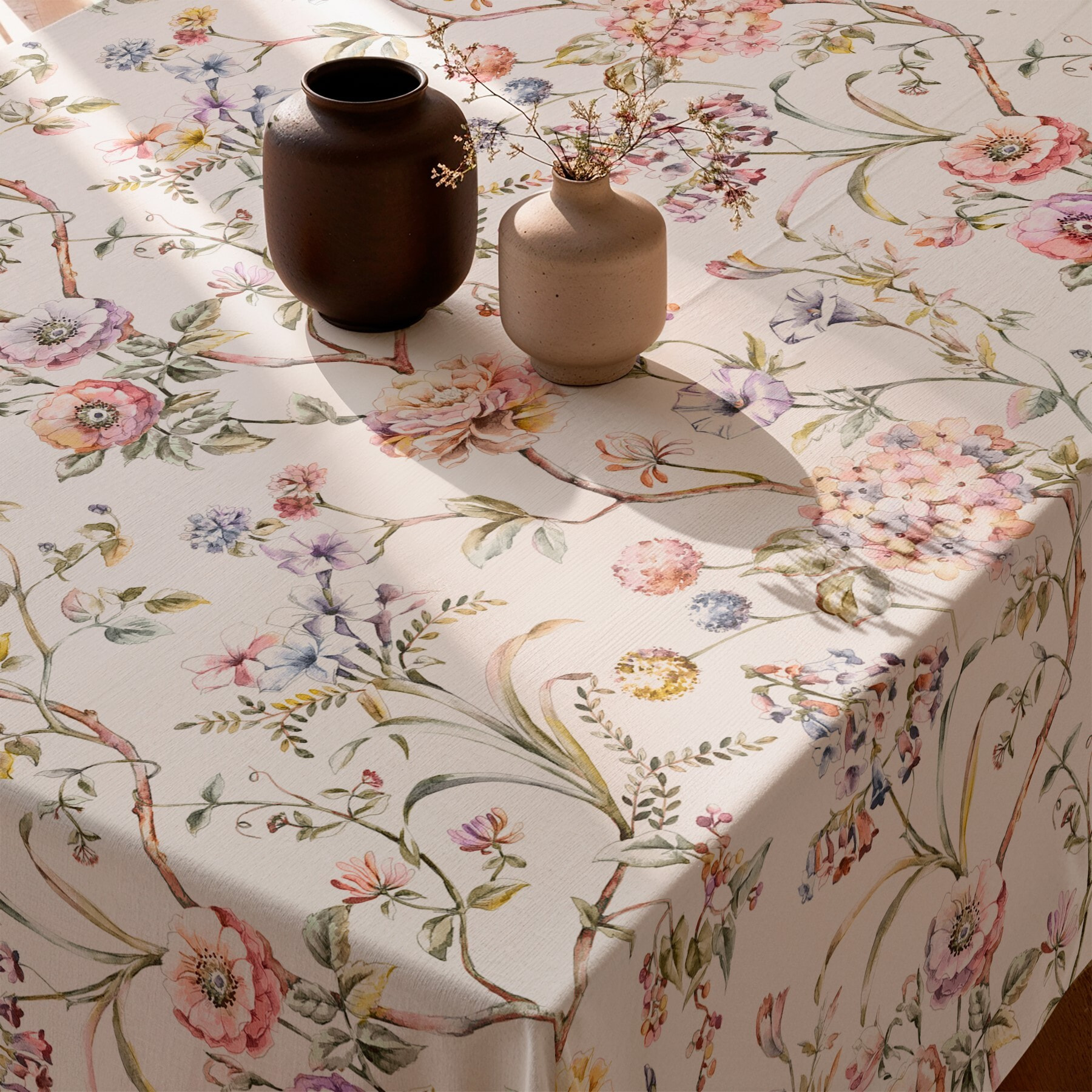 Nappe imprimée anti-tâches NERIDA MULTICOLOR