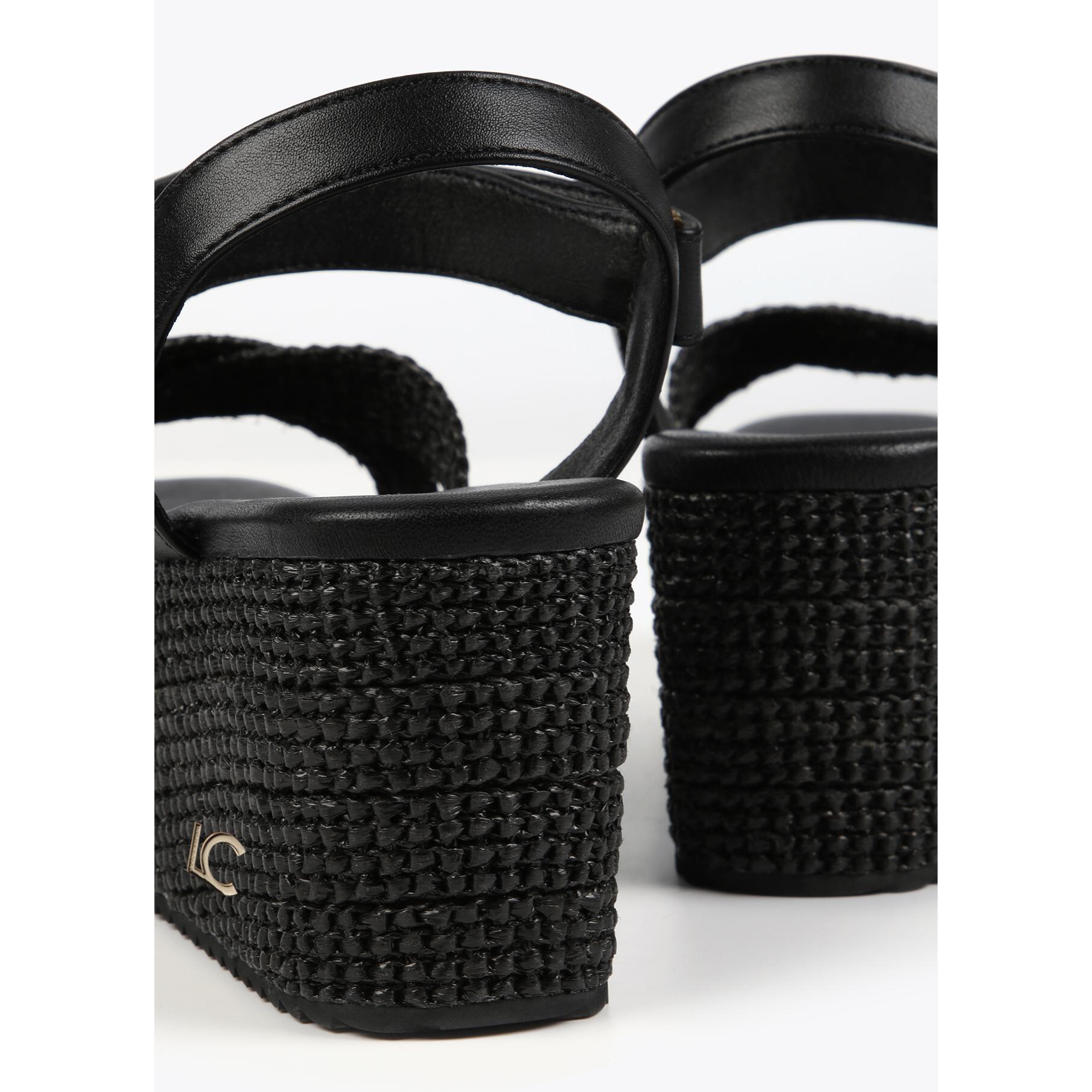 Sandali con plateau dettagli in metallo