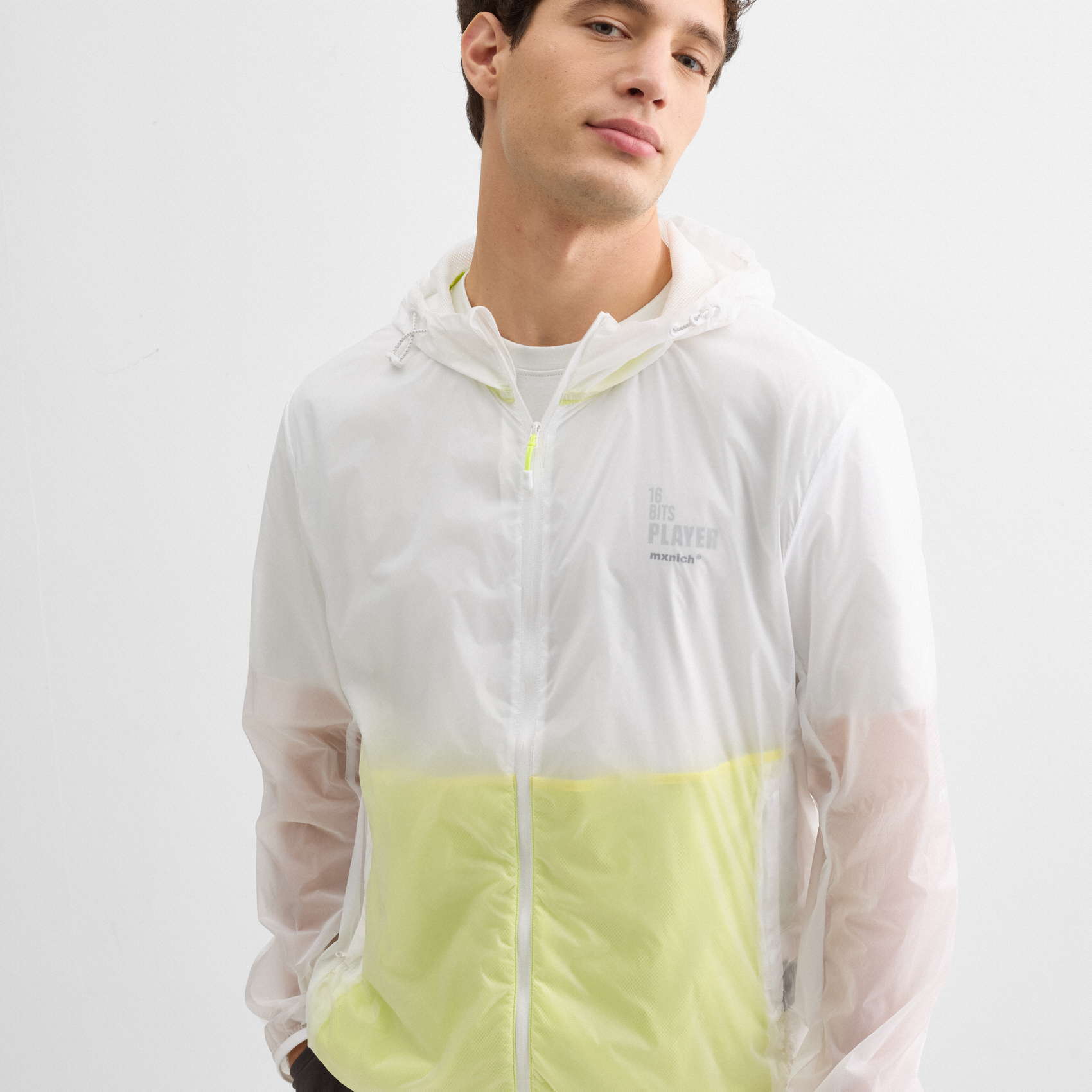 Corta vientos MUNICH streetwear de poliamida amarillo