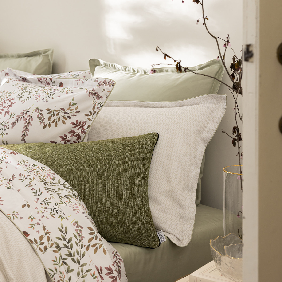 Drap plat imprimé en satin de coton bio, TOURBILLON, Rouge Cosmos