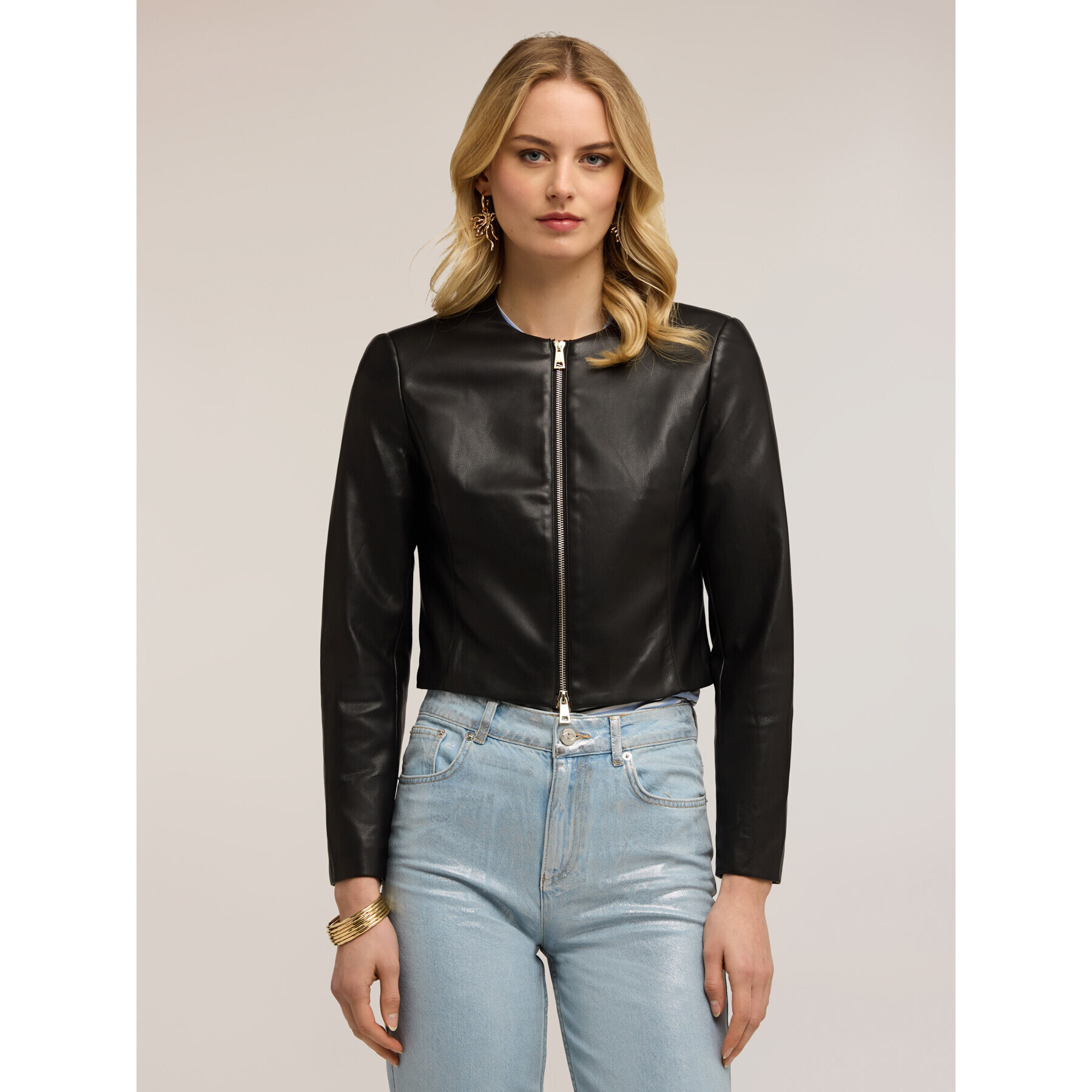 Motivi - Chaqueta corta en tejido revestido - Negro