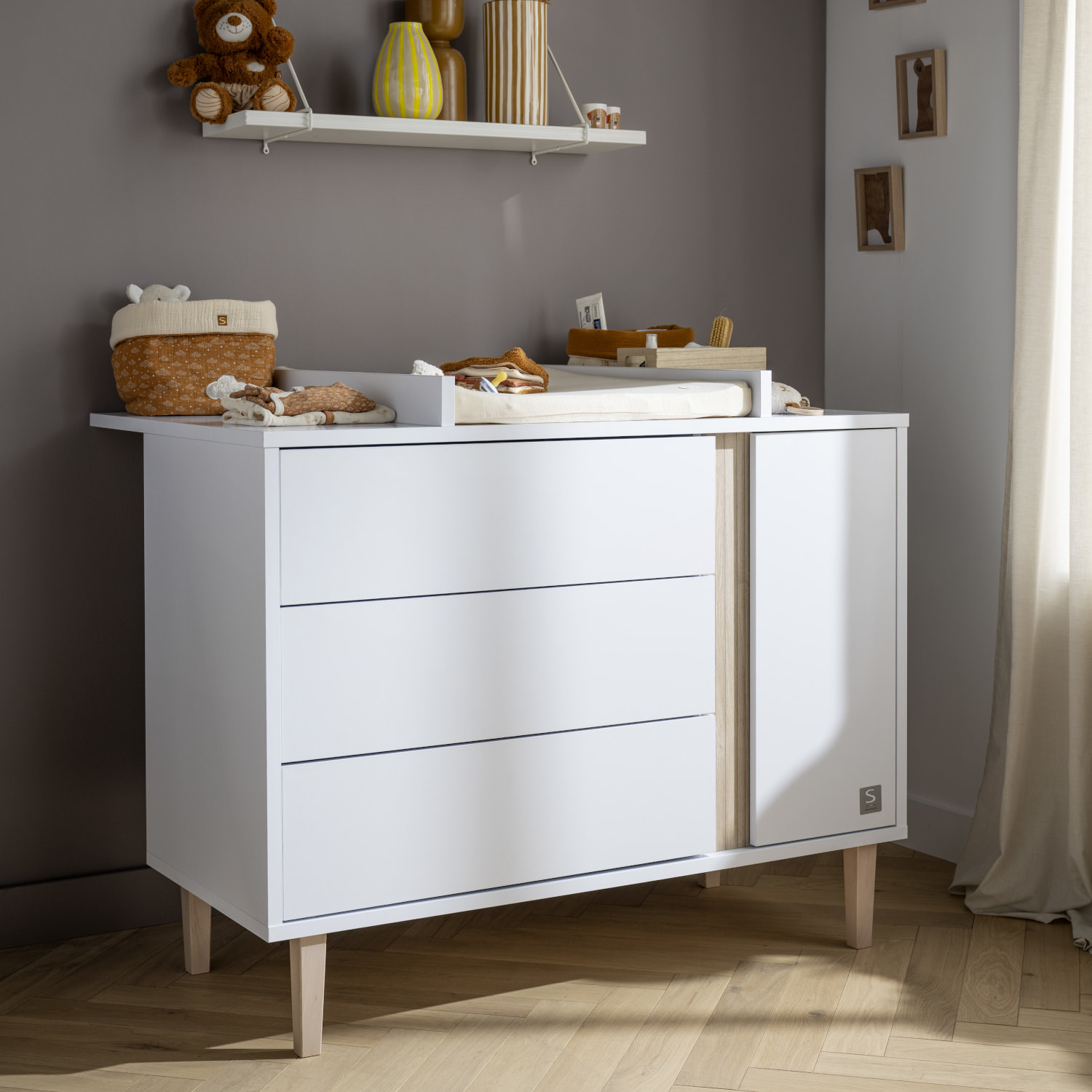 Plan à langer pour commode 3 tiroirs et 1 porte