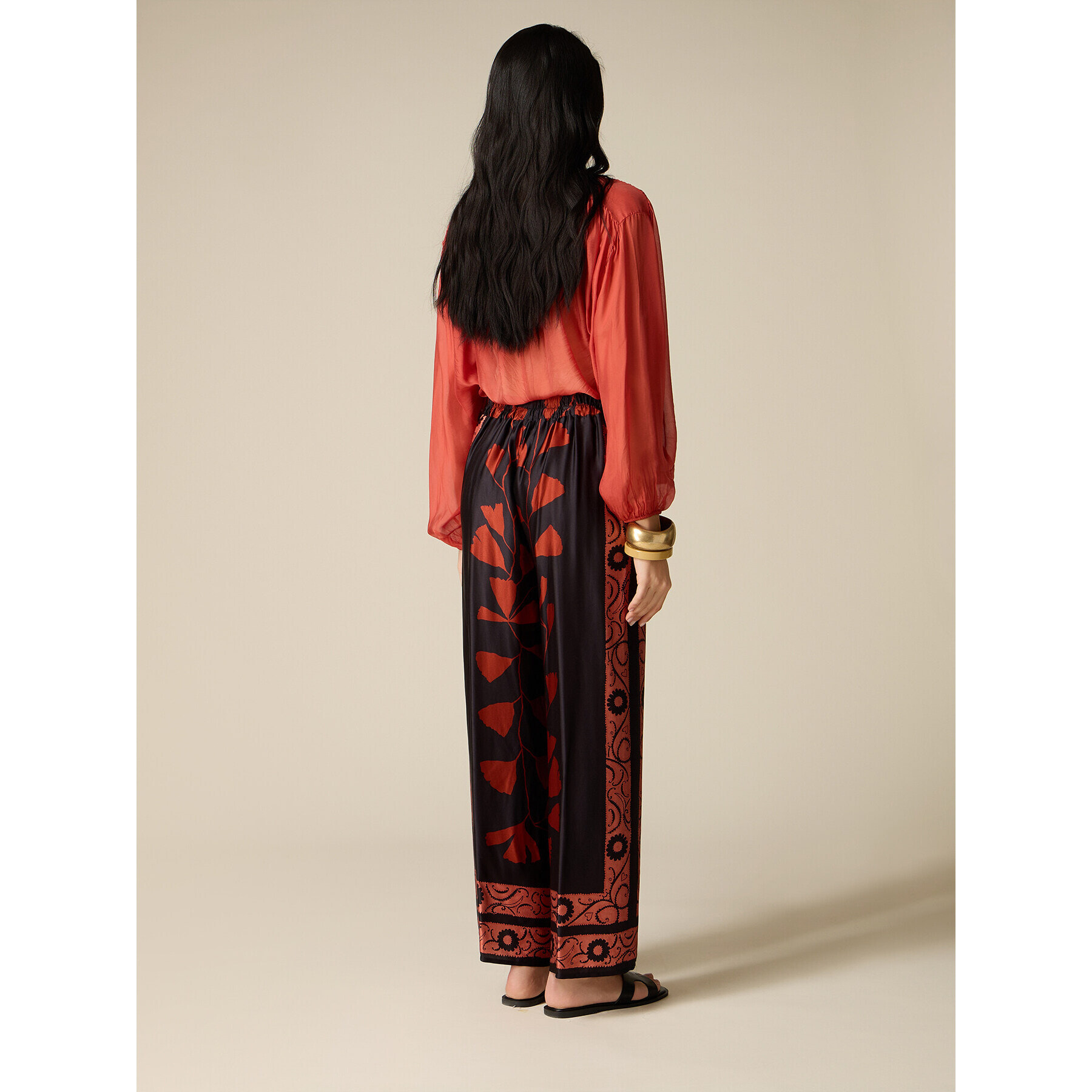 Oltre - Pantaloni palazzo in raso fantasia - Nero