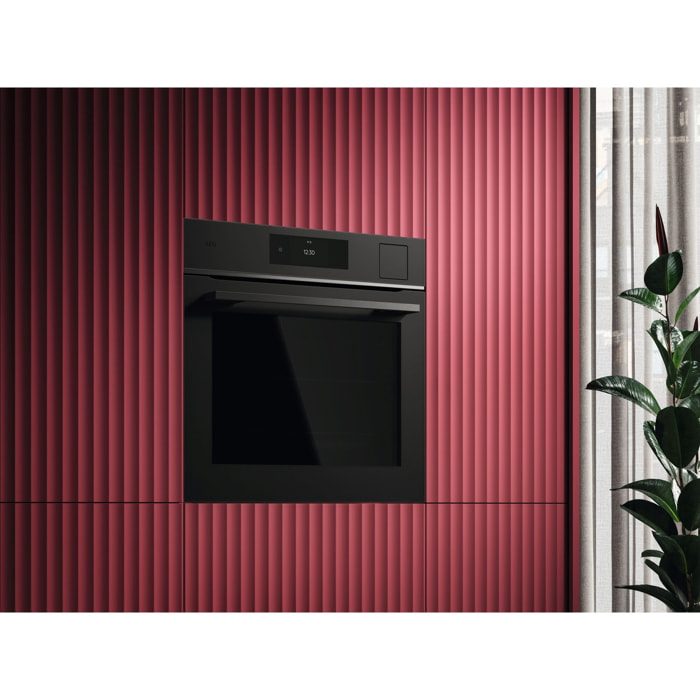 AEG - Forno a vapore Serie 8000 SteamPro con AI TasteAssist - Classe A++ - 3500 W - Matt Black