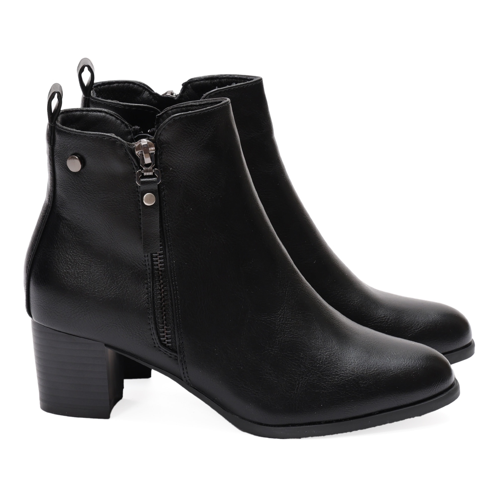 Stivaletto in simil pelle con tacco e cintura laterale