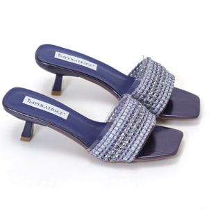 Sandali con tacco basso a rocchetto e fascia con ricamo e pietre