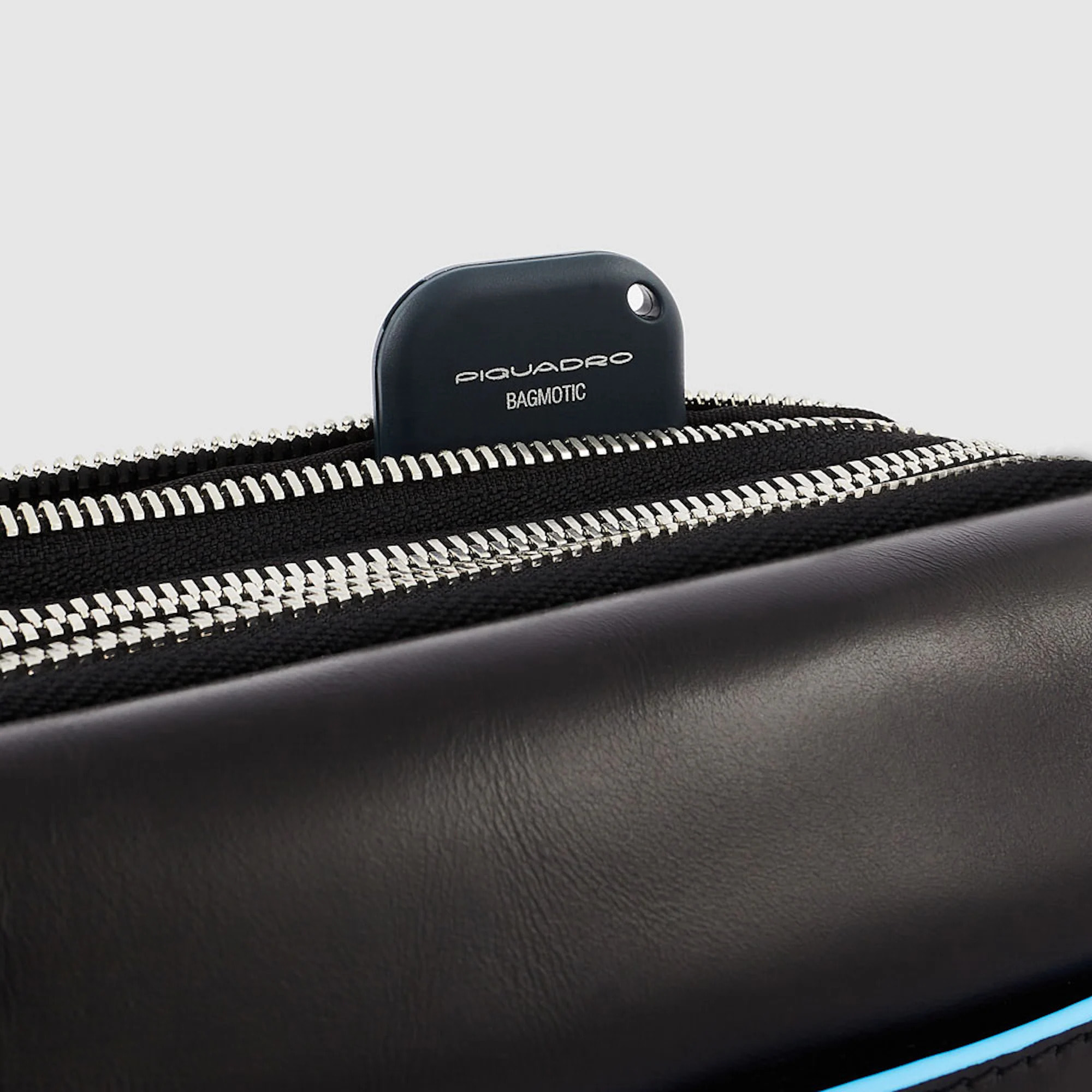 Piquadro Pochette a due scomparti