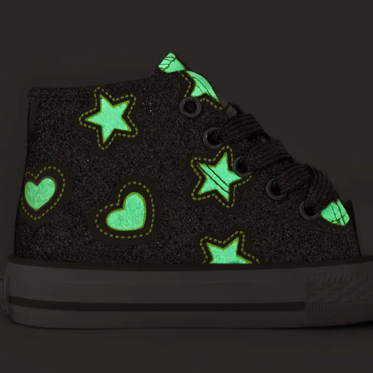 Sneakers alte da bambina con effetto fosforescente