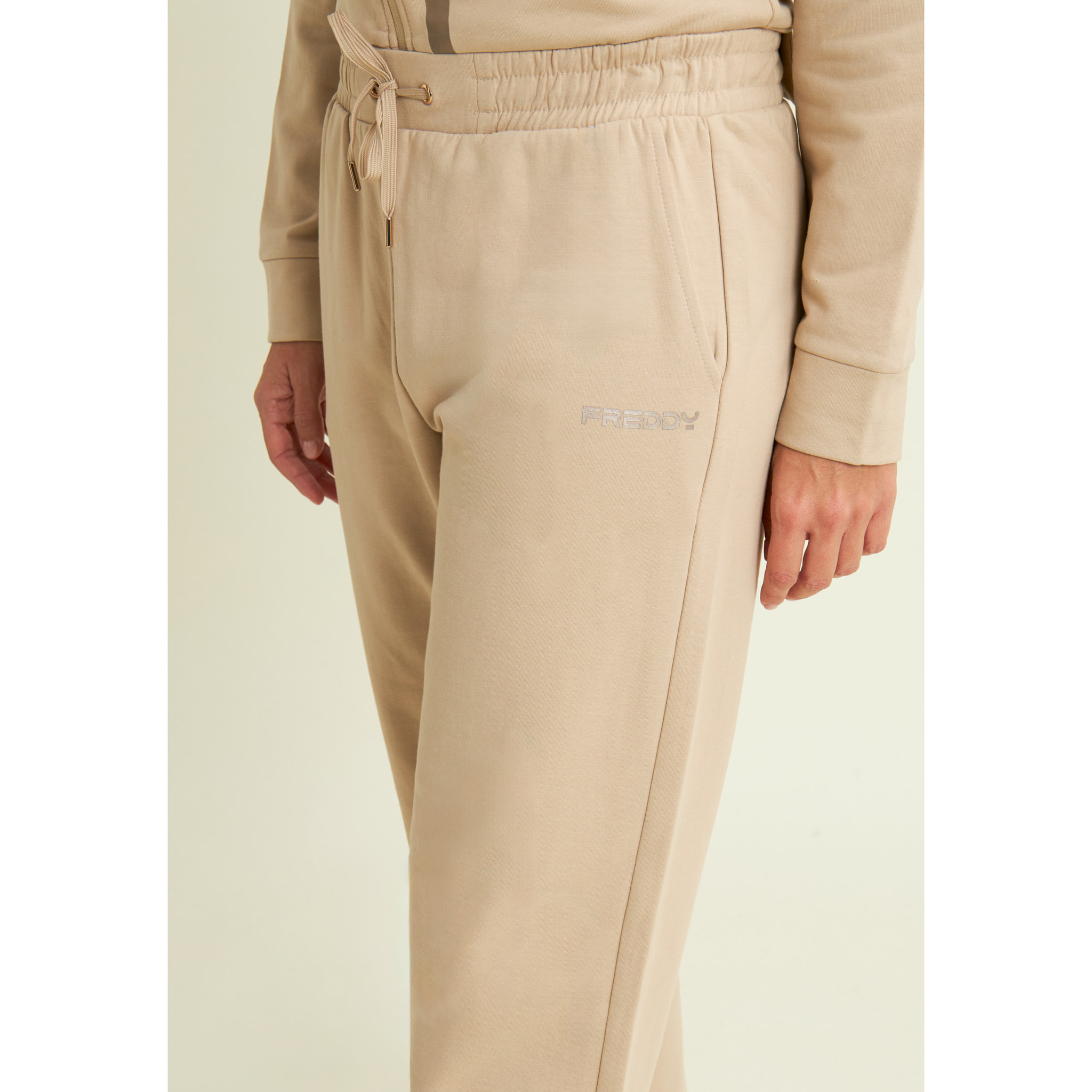 Pantaloni regular con gamba dritta e coulisse