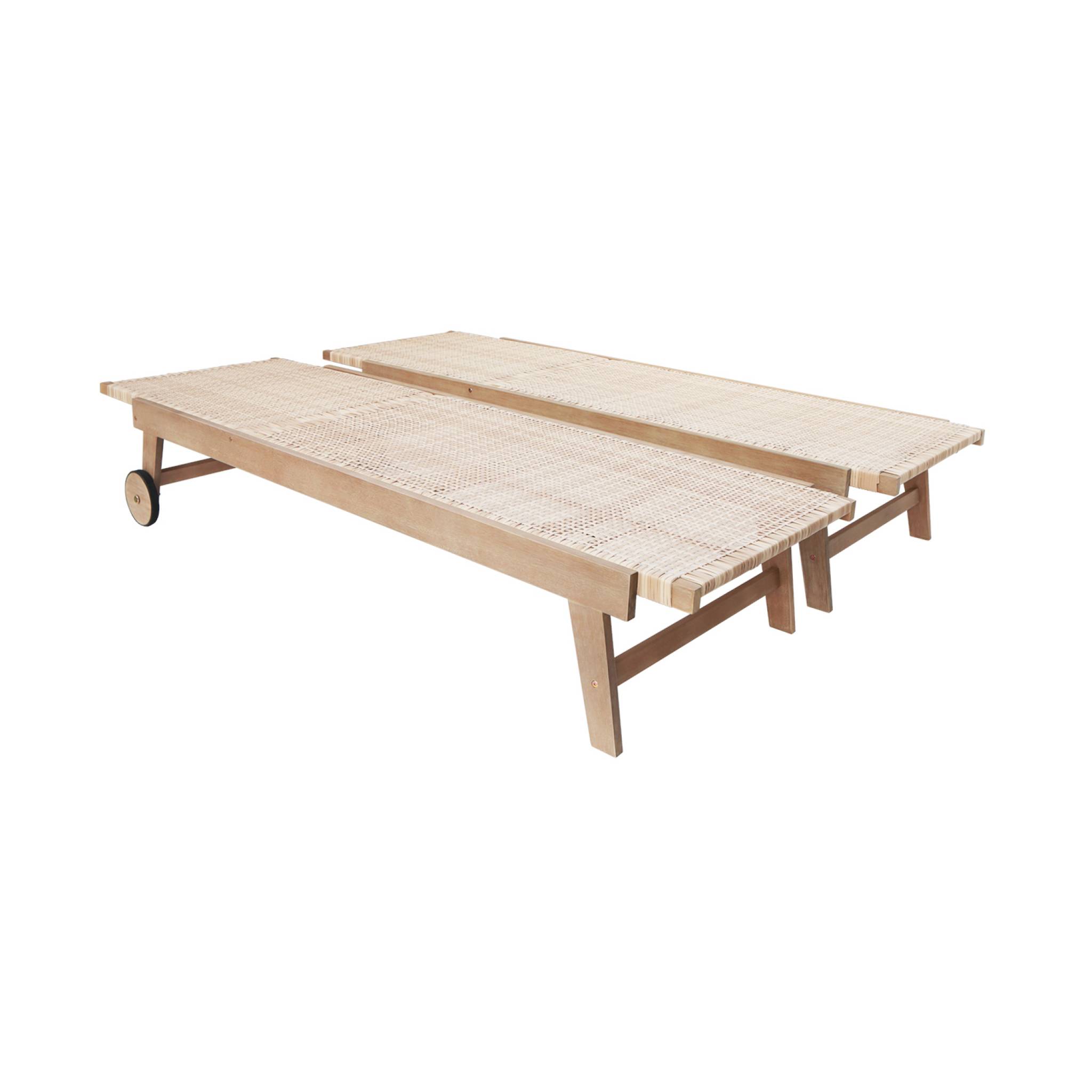 Lot de 2 transats en bois et résine esprit cannage. dossier inclinable