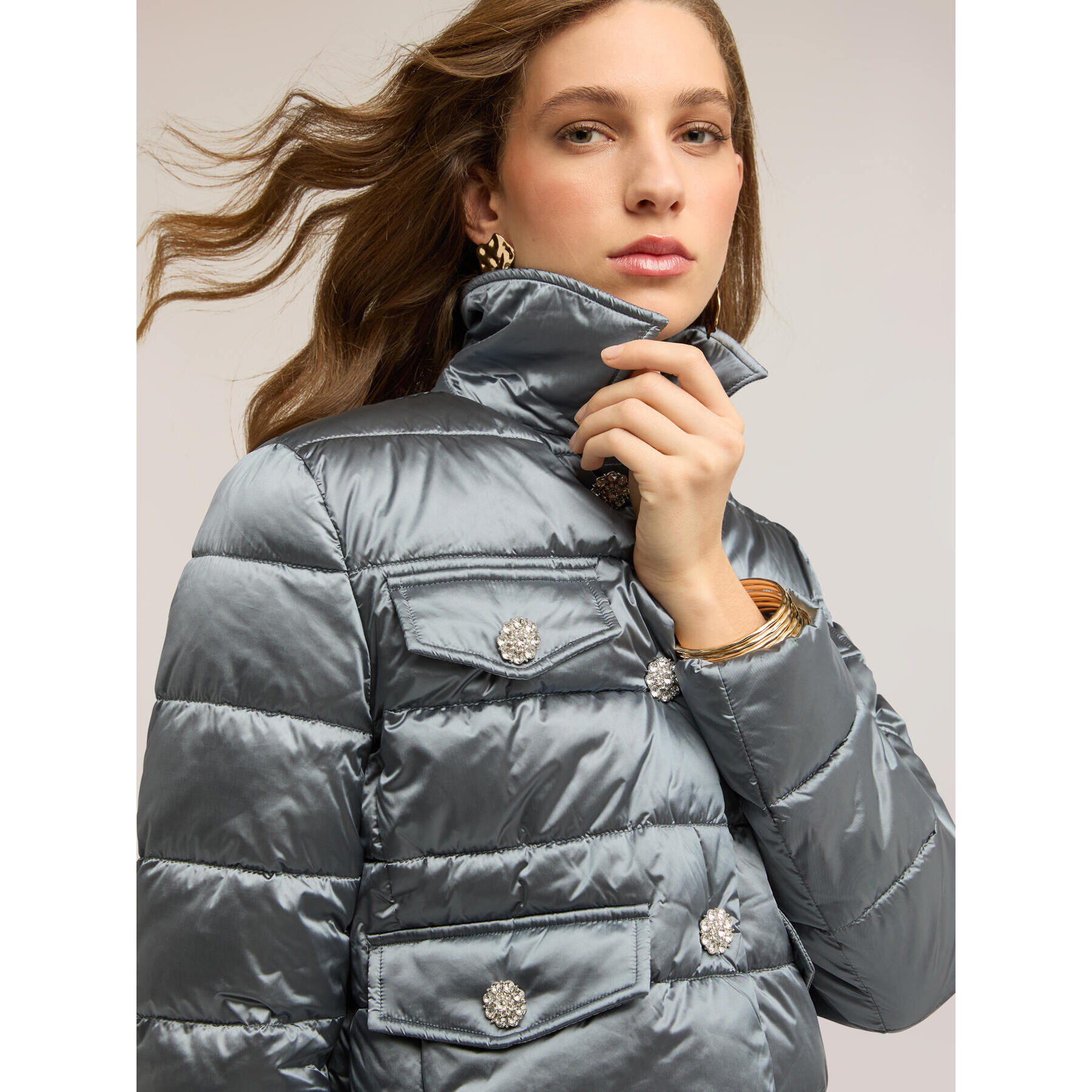 Motivi - Plumífero lightweight corto con botones joya - Gris