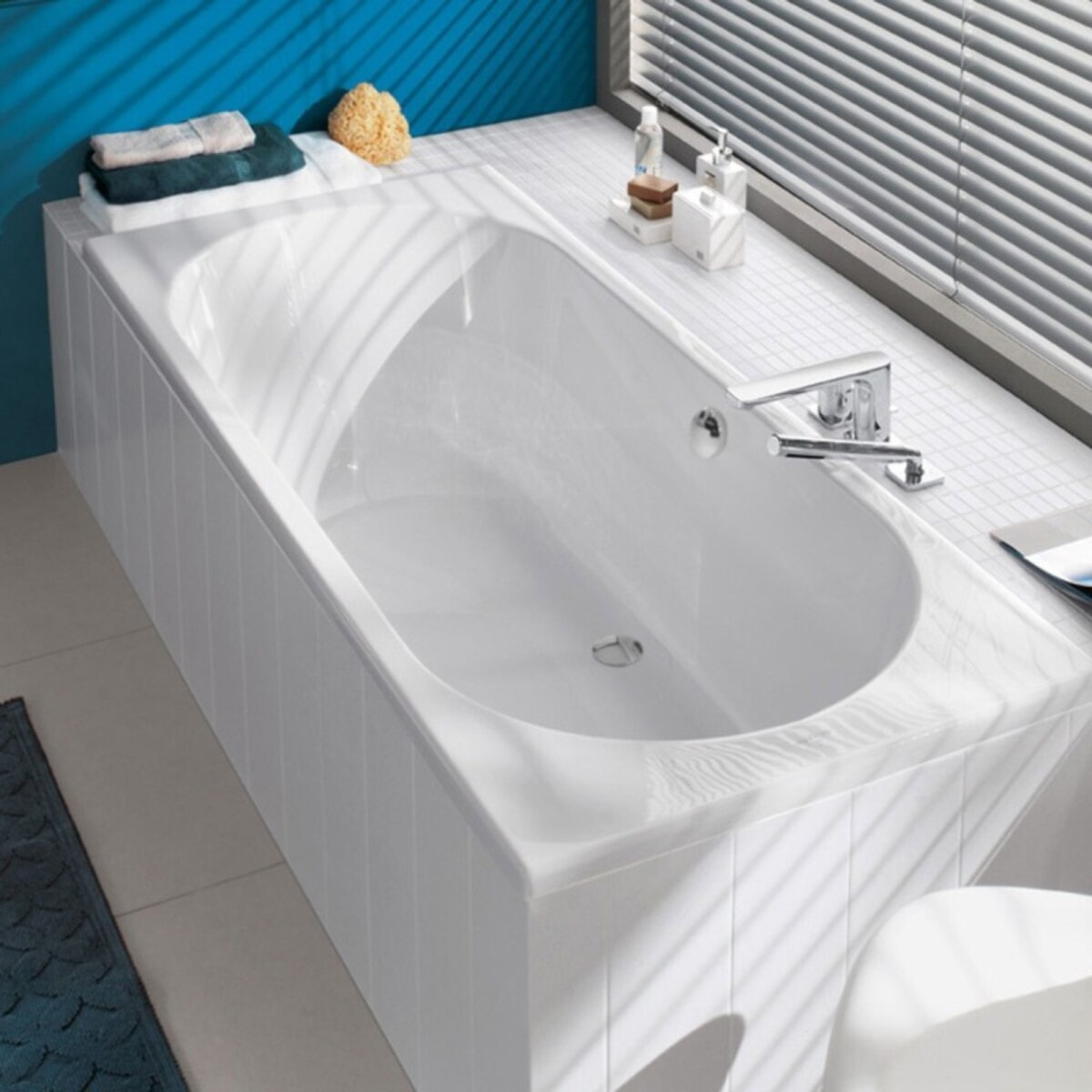 Baignoire droite VILLEROY ET BOCH O Novo acrylique avec pieds
