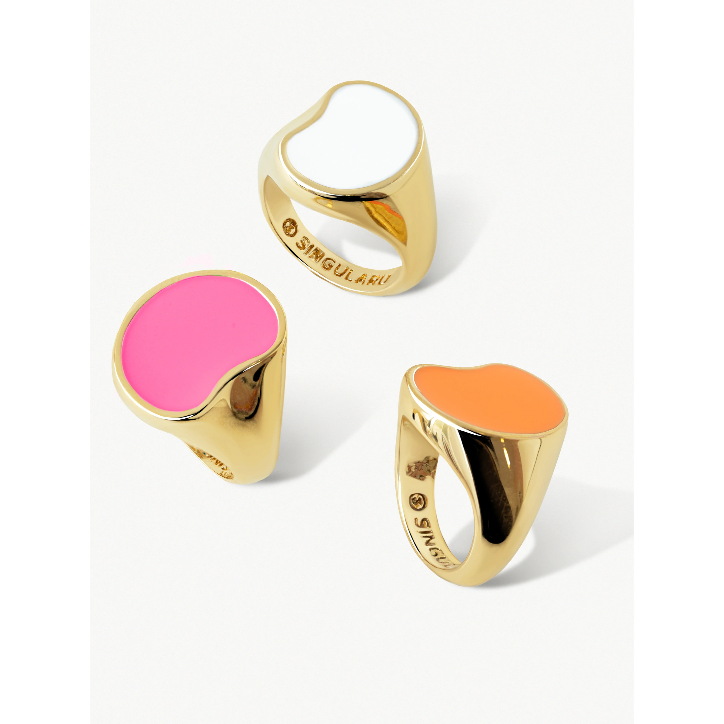 Anillo Signet Bean Neon Pink Enamel Baño Oro