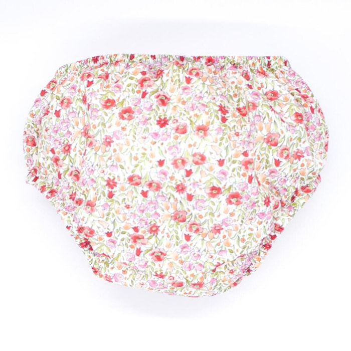 Cubrepañal estampado de flor roja. Elastico en la cintura y en las piernas.