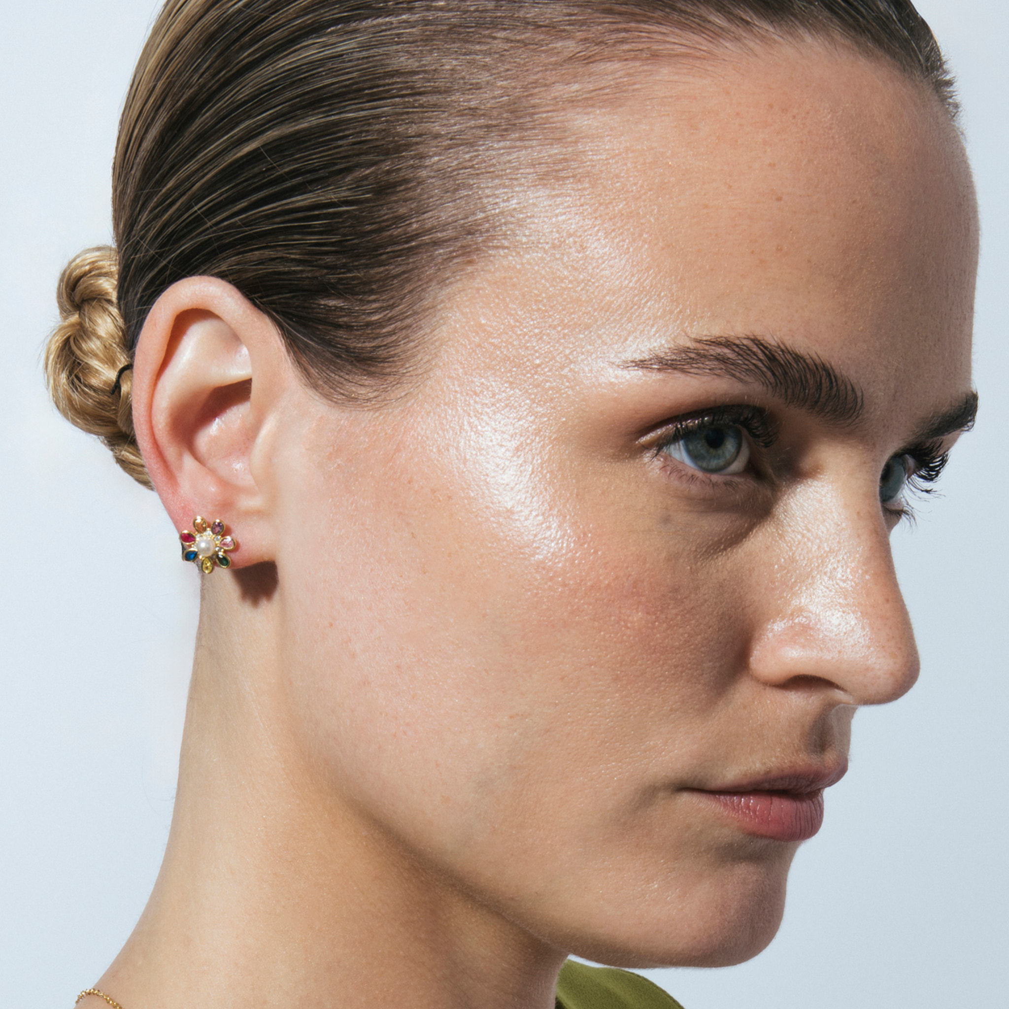 Pendientes Bosul acabado oro amarillo 18k