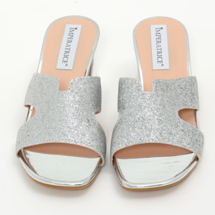 Sandali in simil pelle con tacco comodo e fascia brillantinata