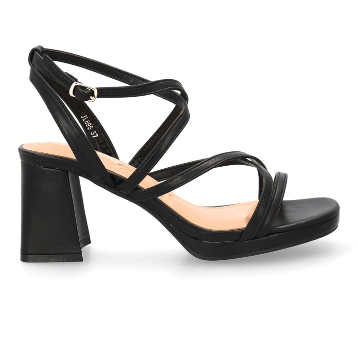 Sandalia de tacón para mujer elegante