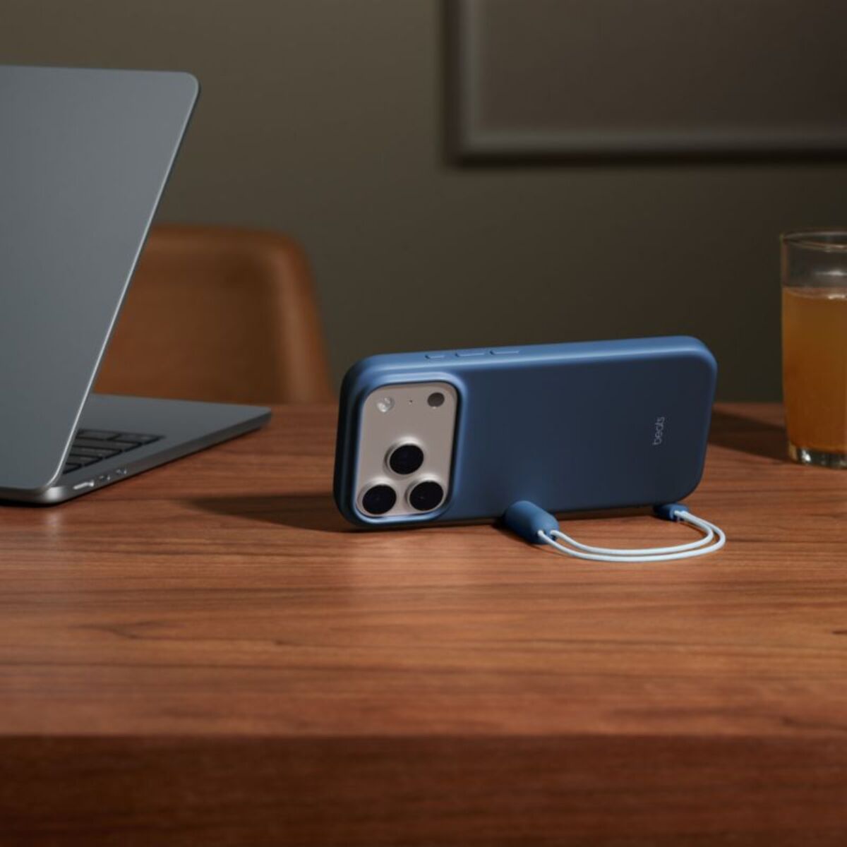 Coque BEATS iPhone 17 Pro Magsafe standBleu basalte