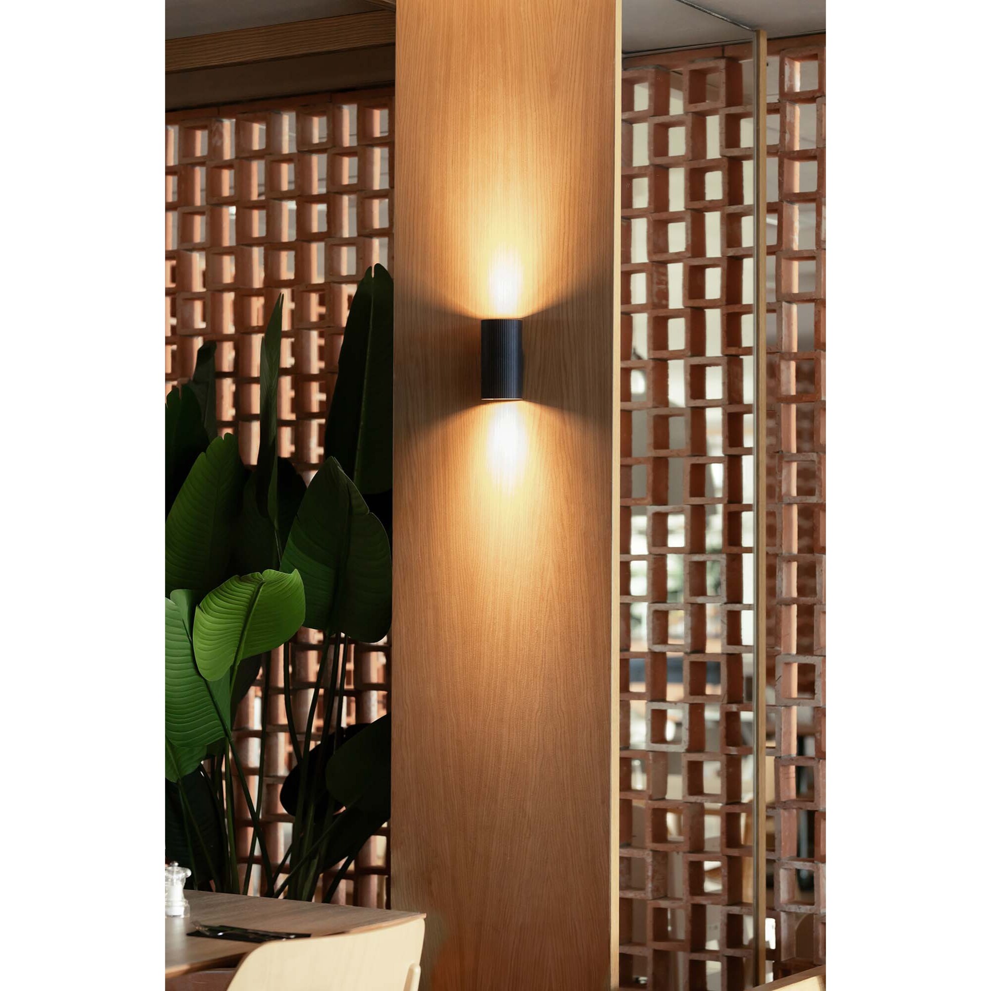 SOLE 2L Applique ronde noire cannelée