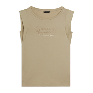 T-shirt con maniche in tessuto crinkle e scritta gioiello