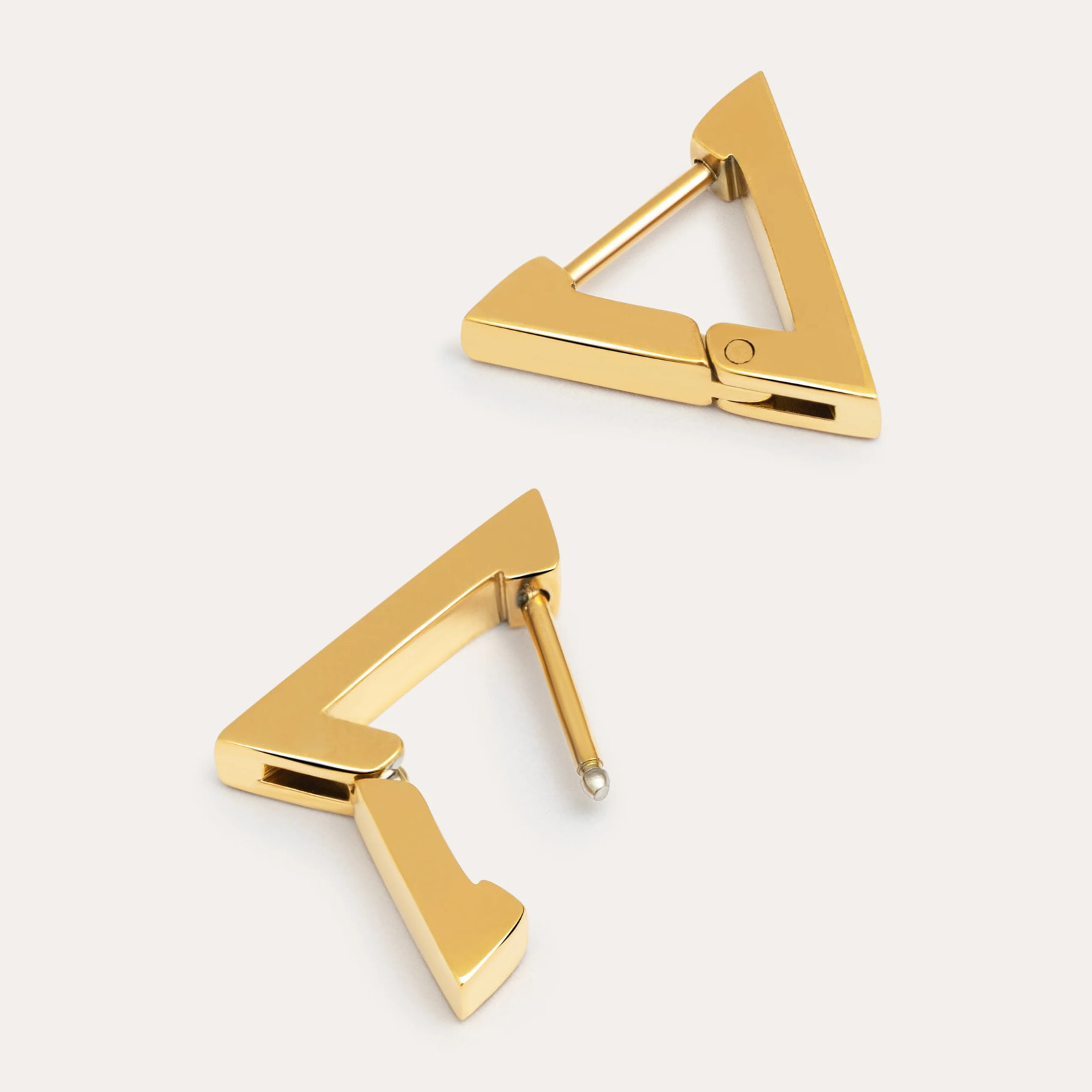 Orecchino Pyramid  in Acciaio Placcato Oro