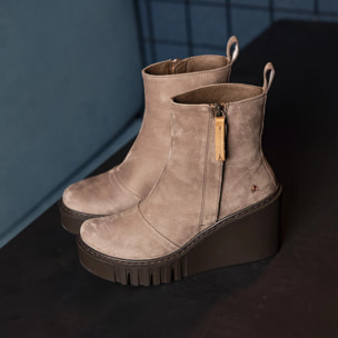 Botines con tacón 2091 NOBUCK BROWN/ CATANIA color Brown