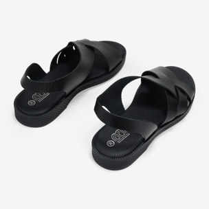 Sandalias negras en piel con trenzado