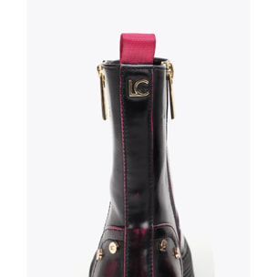 Stivaletto con effetto sfumato e dettagli metallici