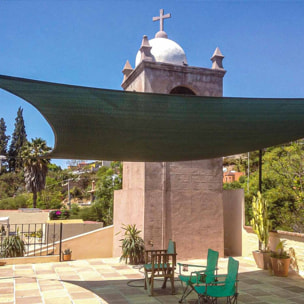 Vela ombreggiante rettangolare 400x600 cm. Vela ombreggiante da esterno in polietilene ad alta densità 185 gr/mq con orli rinforzati verde