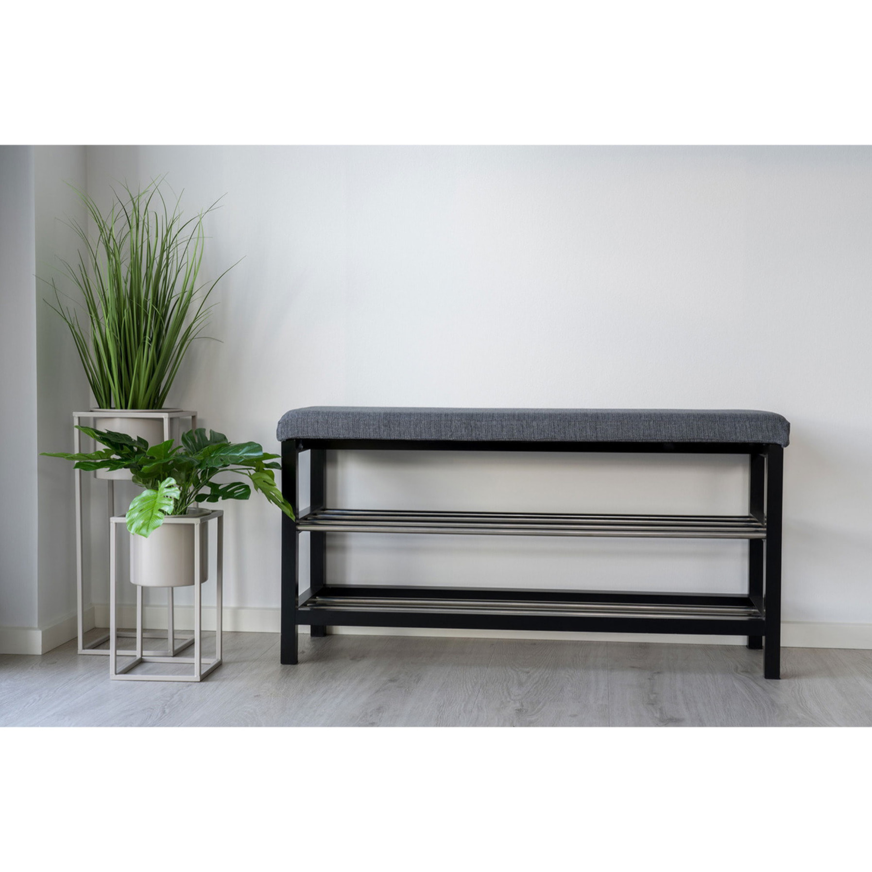 Panchina Padova grigia con cuscino e 2 ripiani, gambe nere, 100 cm