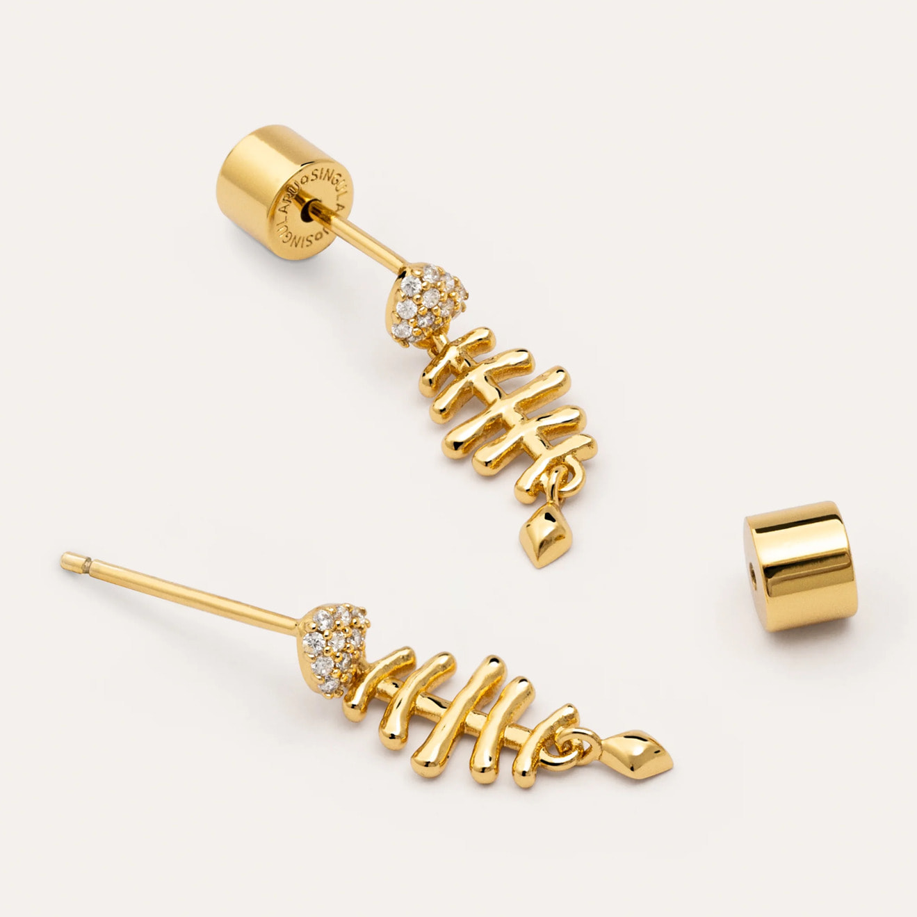 Pendientes Fishbone Spark Baño Oro