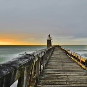 Affiche photo capbreton glassy sous estacade Affiche + cadre en bois - Noir