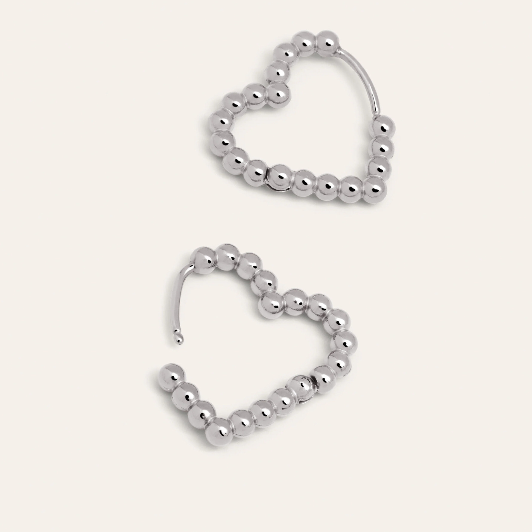 Orecchino Cora Dots in Acciaio