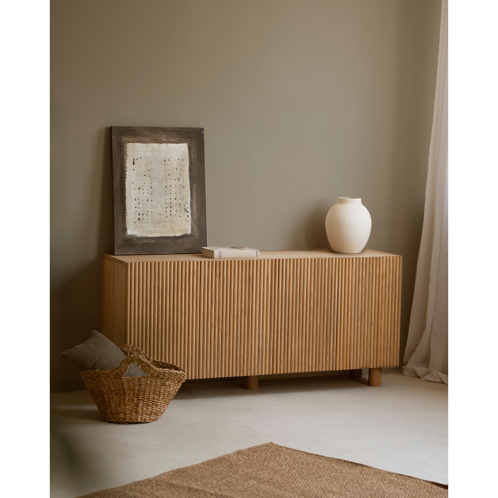 Buffet en bois de sapin et pin en ton chêne moyen 152x42cm Hauteur: 71 Longueur: 152 Largeur: 42