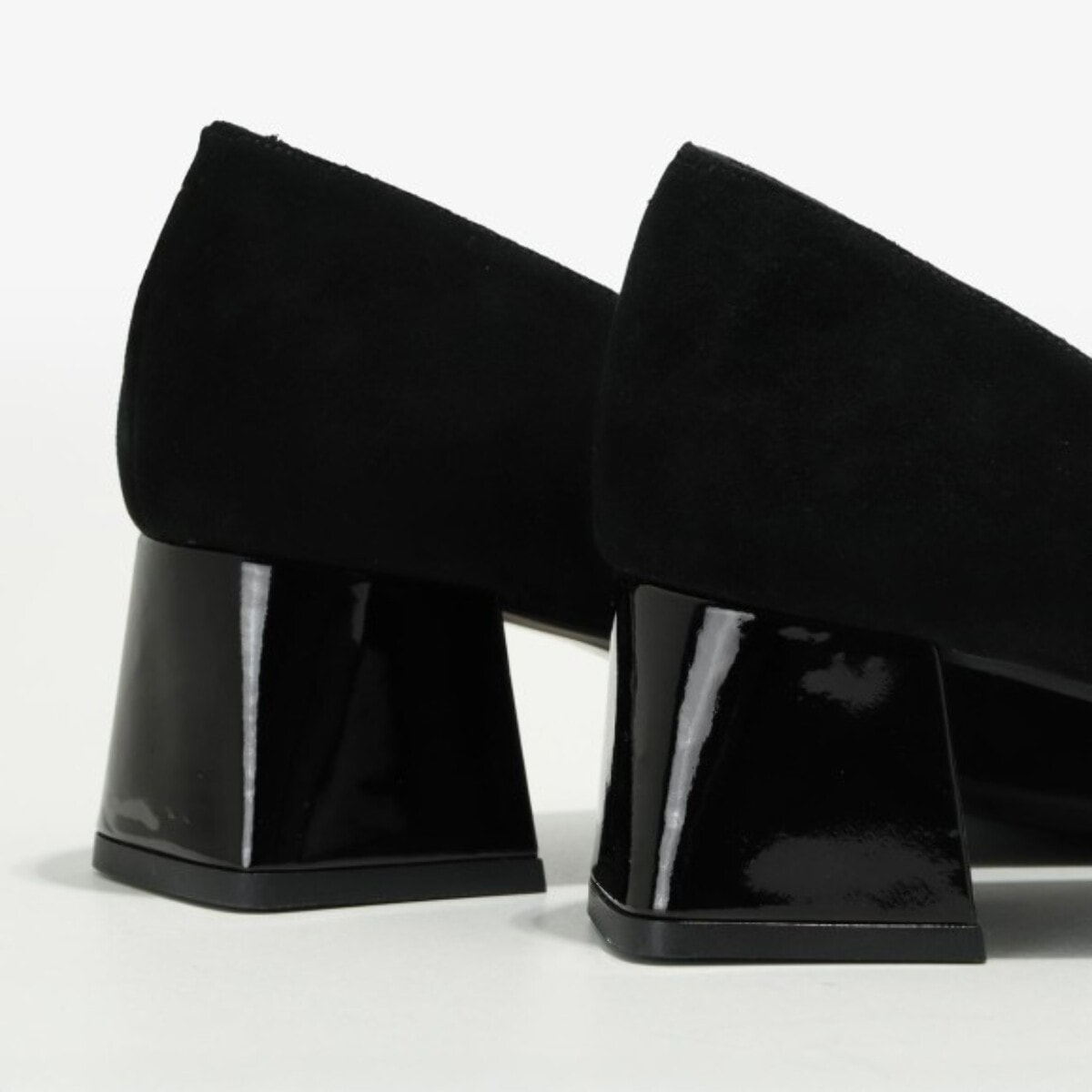 ZAPATOS DE SALÓN NEGROS CHARIN