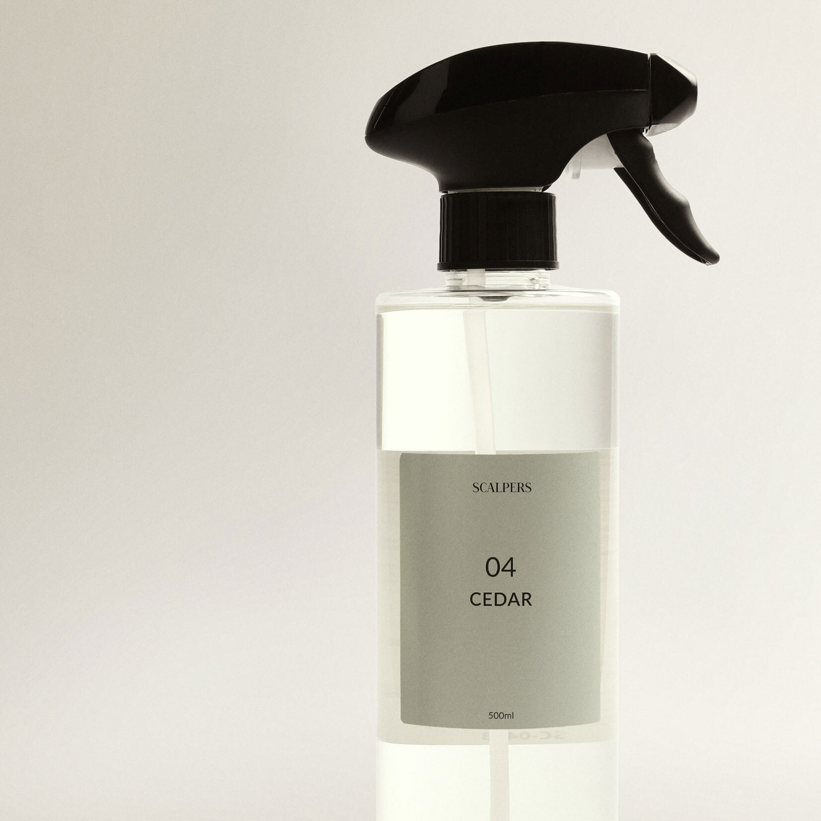 Difusor spray de 500ml aroma cedro scalpers