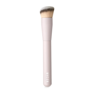 F104 FOUNDATION FLAT Pennello viso kabuki per fondotinta liquidi ed in crema.
