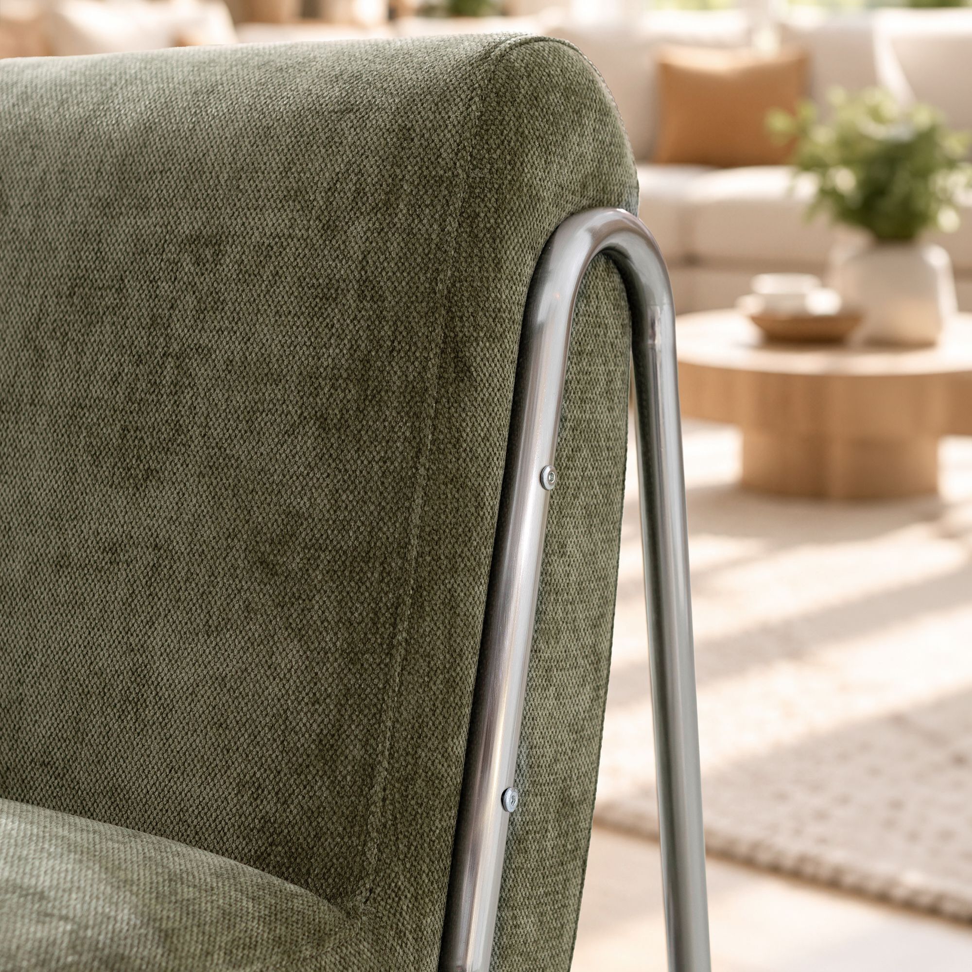 Fauteuil en tissu chenille et pied en métal vert HELIO