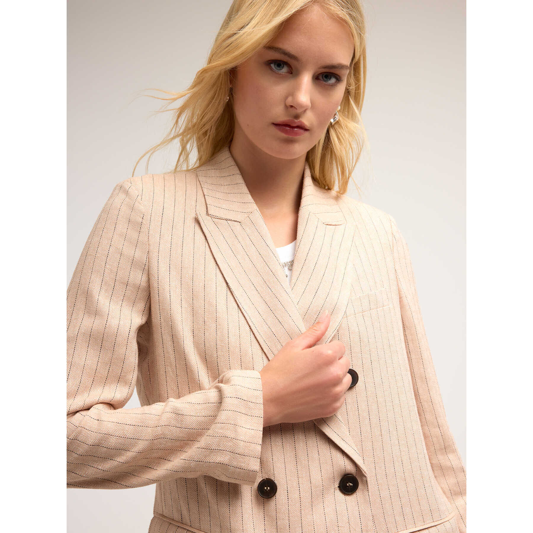 Motivi - Blazer cruzado de viscosa mezclada con lino - Beige