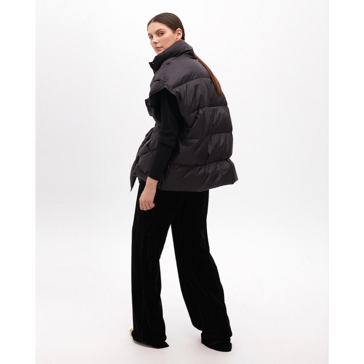 Gilet Imbottito Intrecciato con Cintura in Tessuto