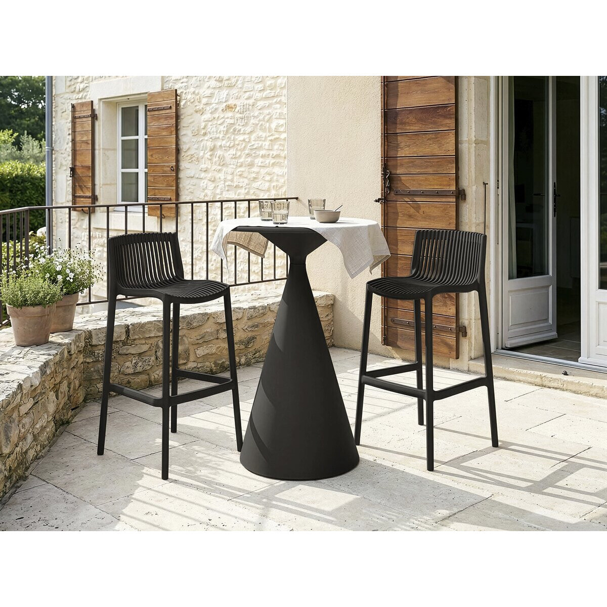 Lot de 2 chaises hautes empilables en plastique "Néora" - Noir