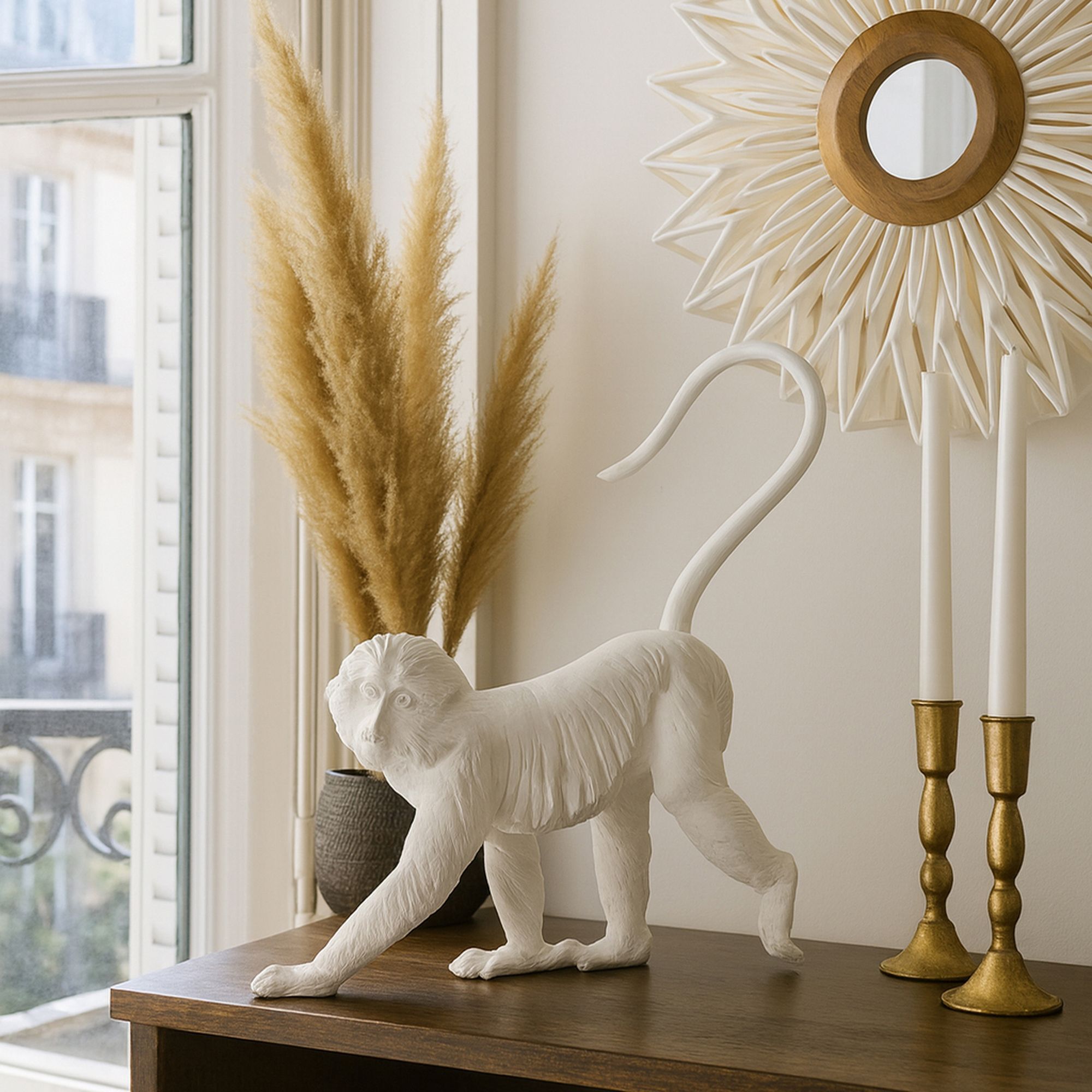 Statuette singe en résine blanche  MICO