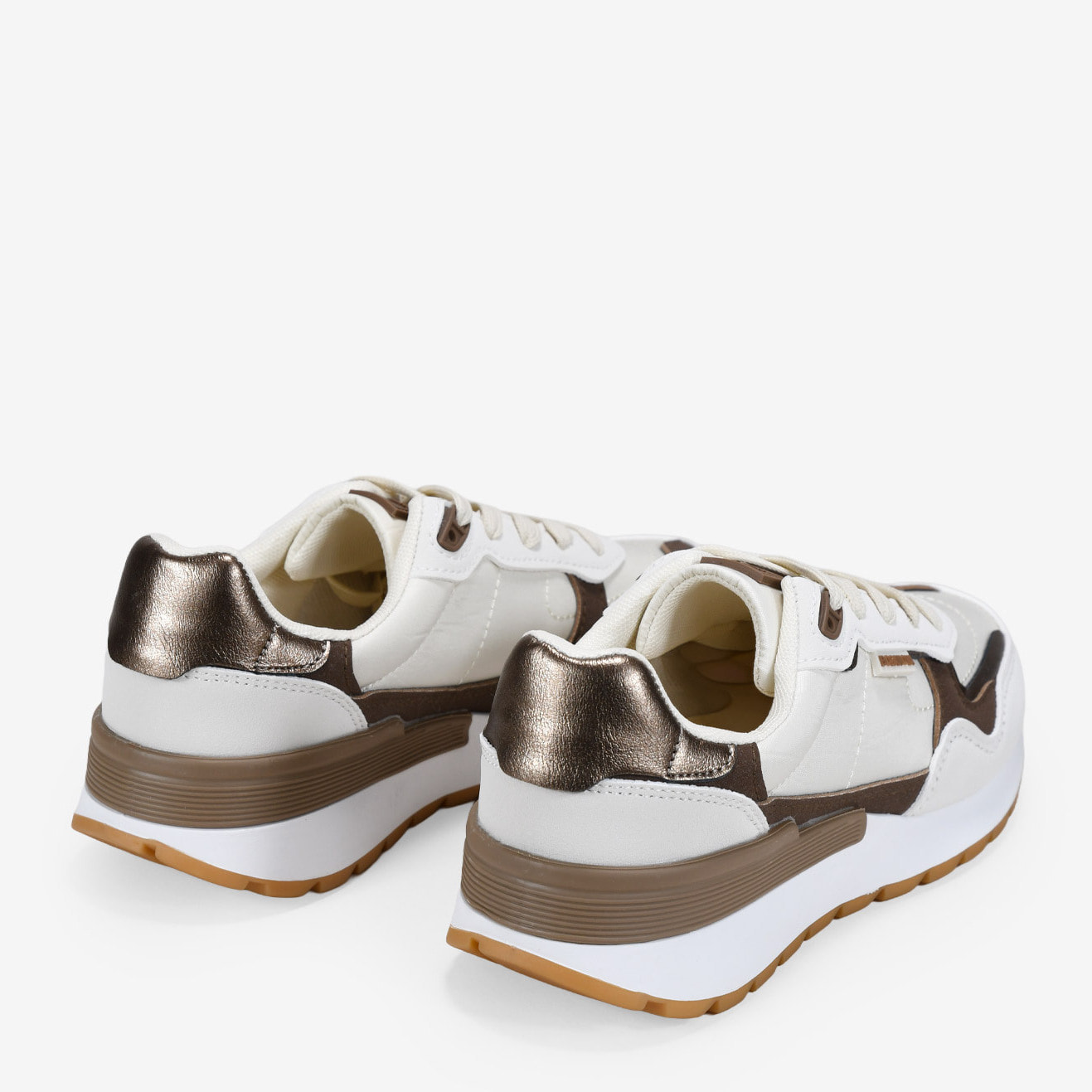 Zapatillas deportivas beige con cordones