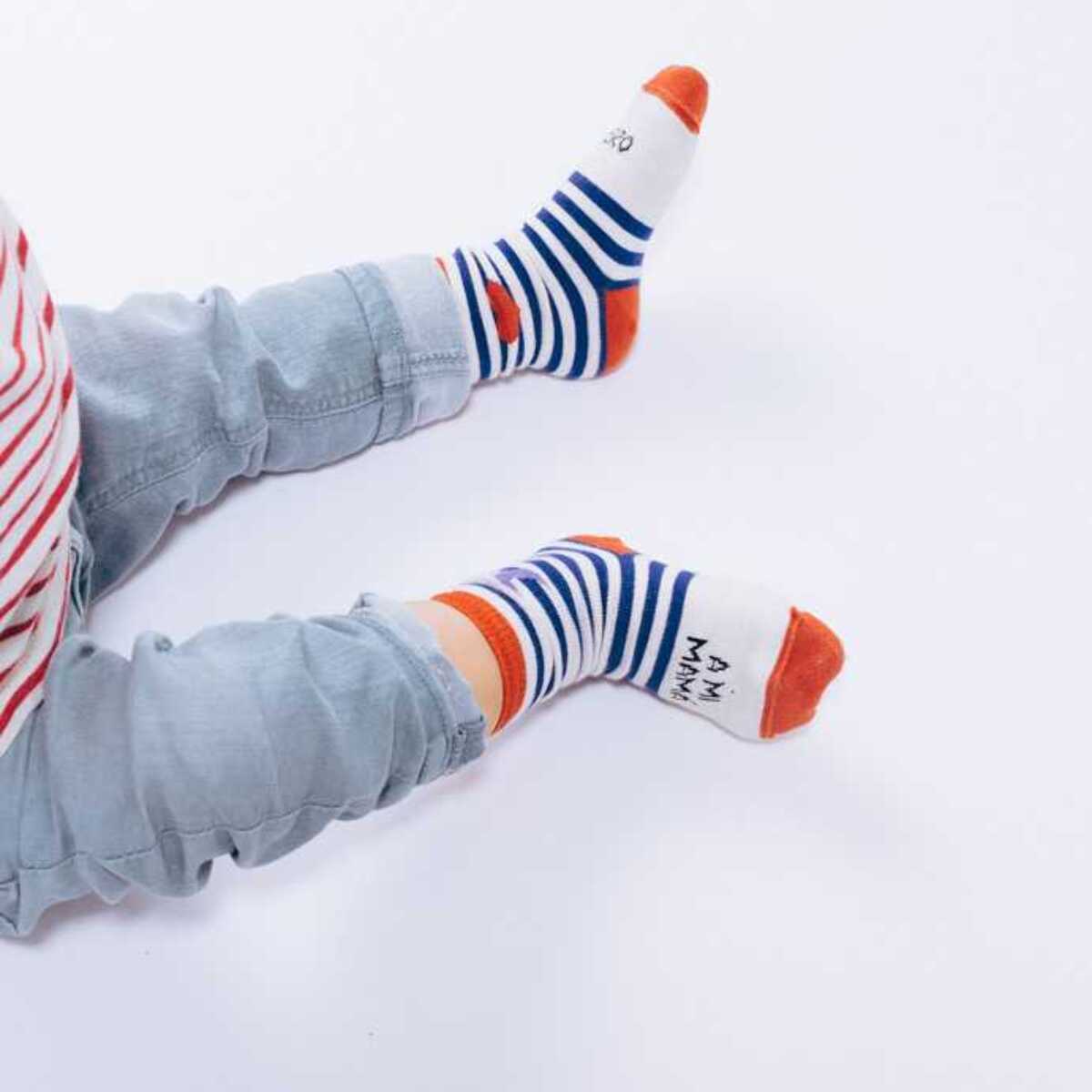 Mini calcetines "Quiero a mi mamá" (marinero) talla 15-18